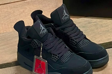 Jordan 4’s