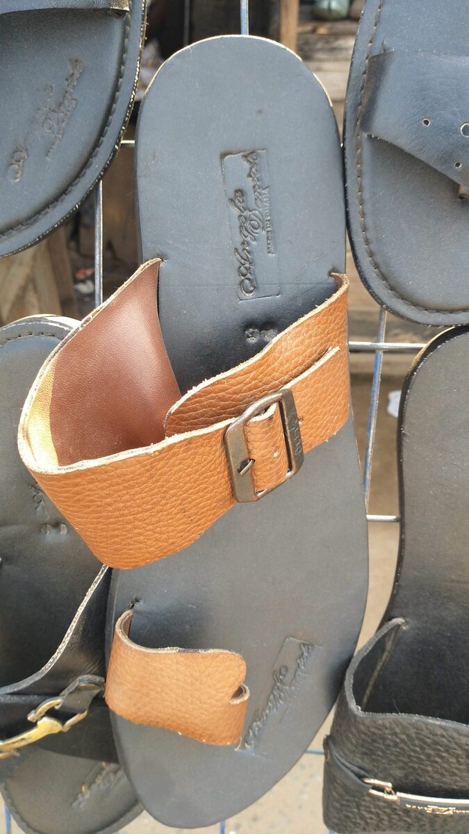 AFRICAN WARE SLIPPERS