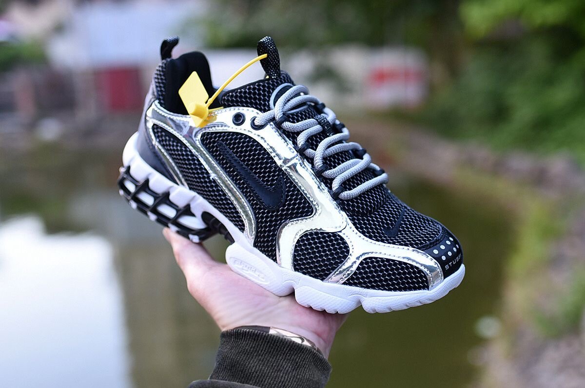 NIKE Air Zoom Authentique