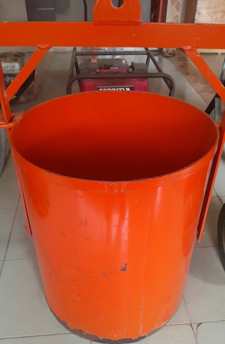 Concrete mixer bucket