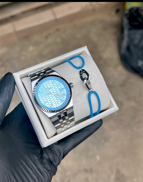 Montre en acier inoxydable élégante