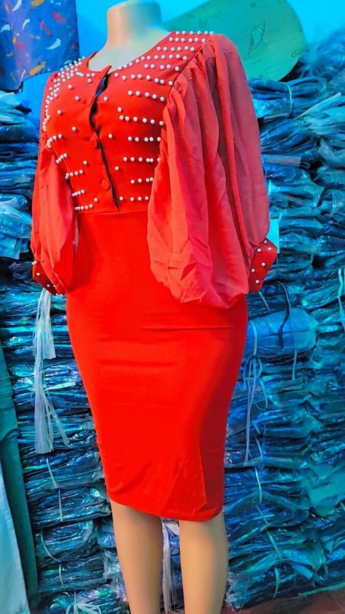 Robe Élégante à Pois