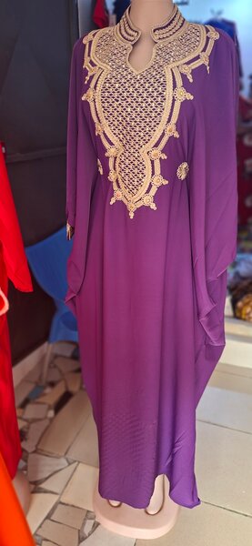 Robe Caftan Élégant en Soie