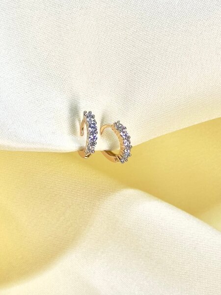 Boucles d'oreilles dorées élégantes