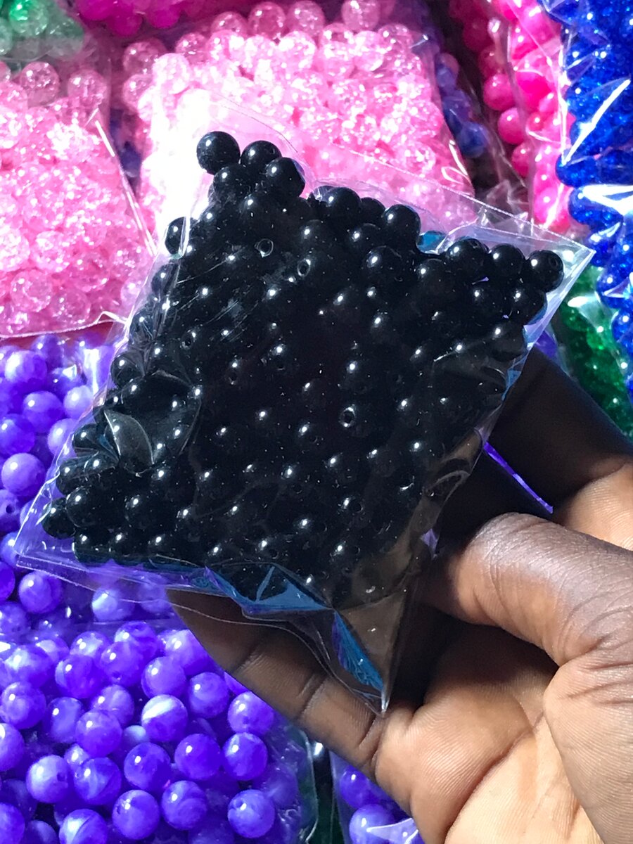 Perles acryliques colorées