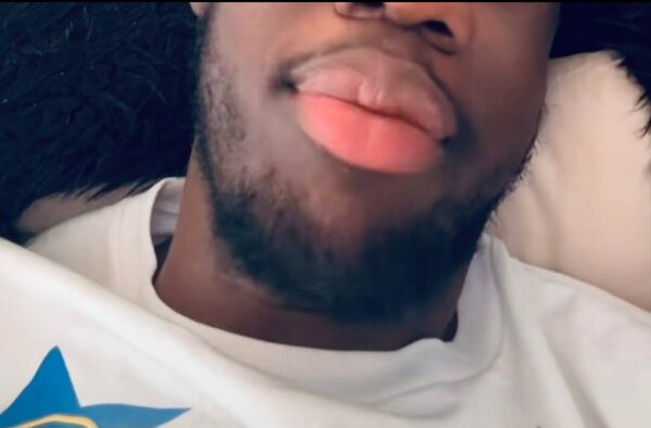 Produit de levre rose