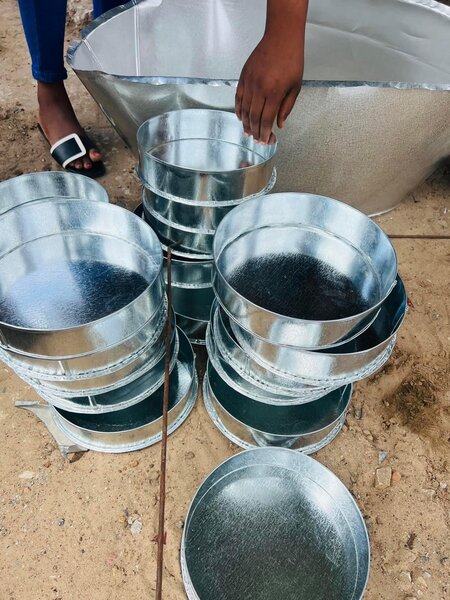 The famous 8inch one(1) layer cake tins