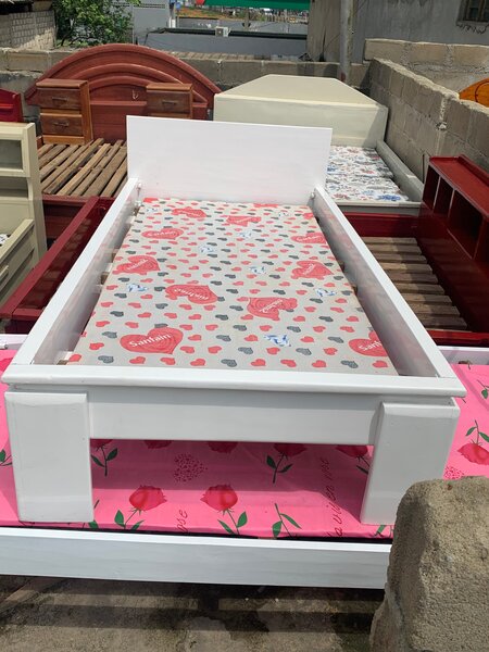 Lit enfant en bois blanc