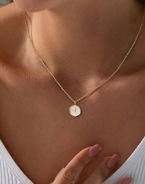 Collier pendentif doré