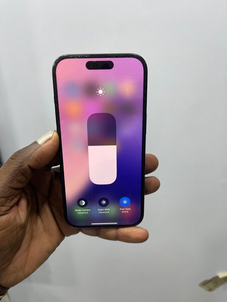 iPhone 15 simple 128go
