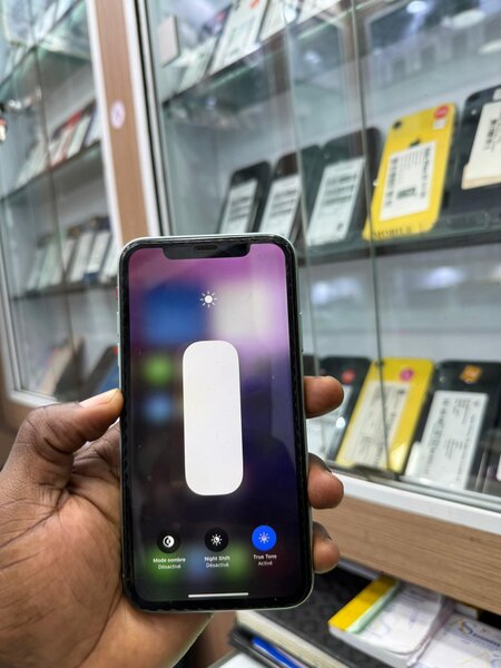 11 simple 64Go tout passe