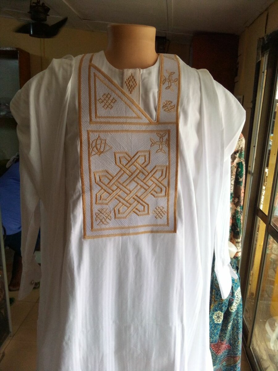 3 pièce Agbada available