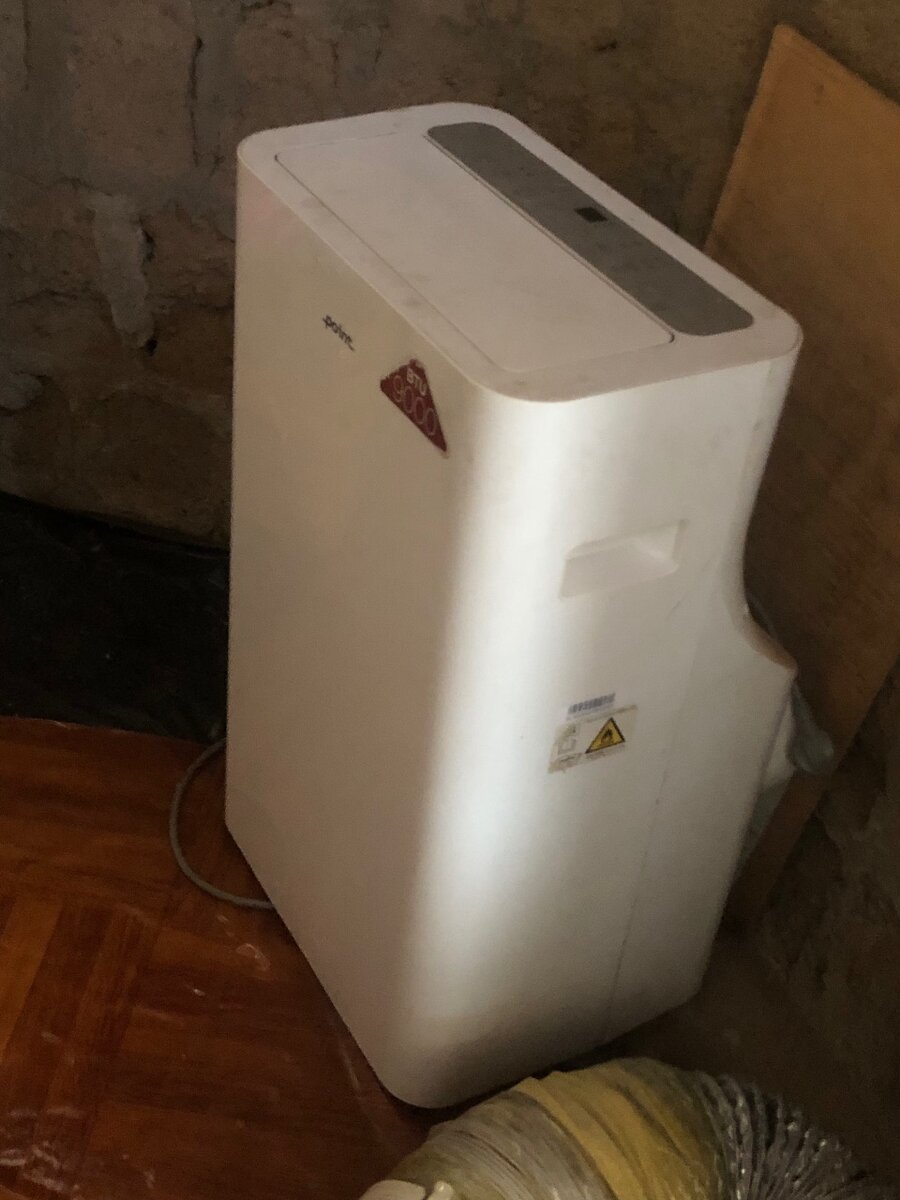 Portable air conditioner