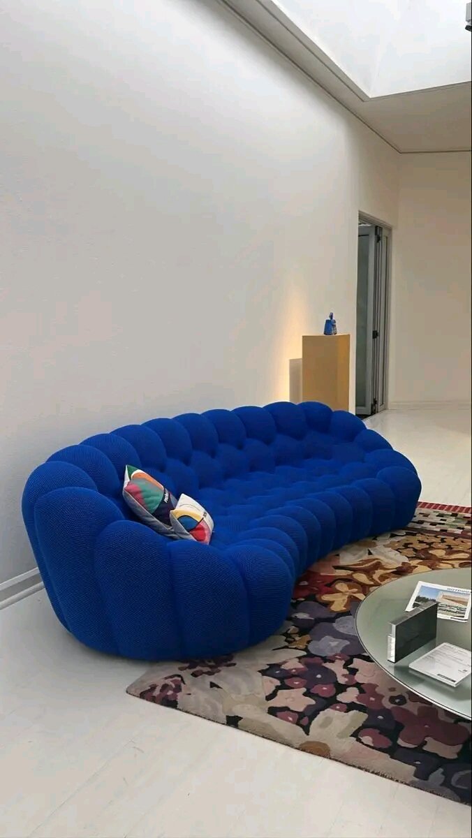 Canapé moderne en velours bleu