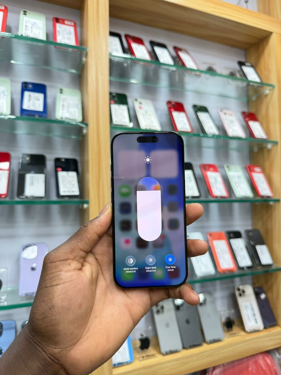 iPhone 16 pro 256Go Casi neuf