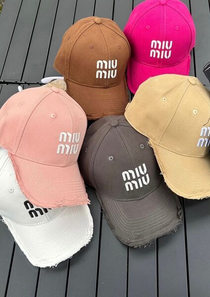 Casquettes tendance avec texte hébreu