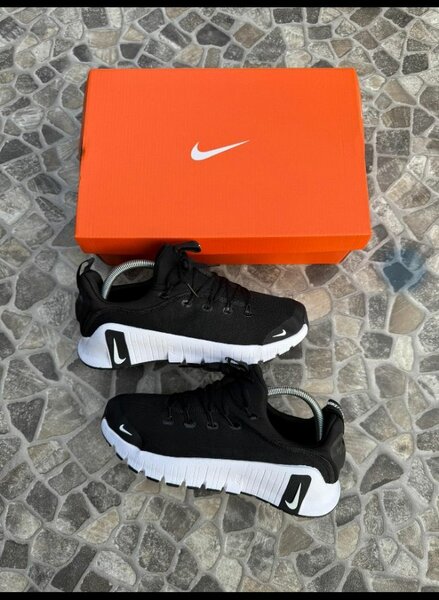 Nike Sneakers Noires