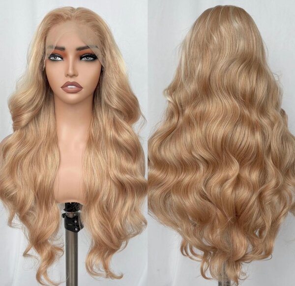 Perruque Ondulée en Dentelle