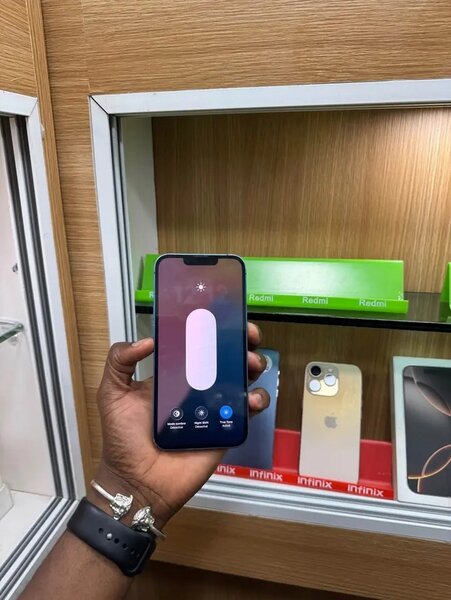 iPhone 13 Bleu Brillant