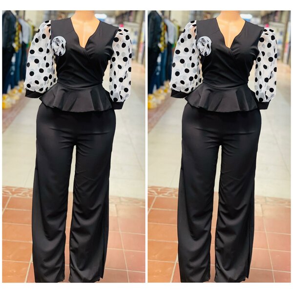 *Jumpsuit giving classic and clean vibes