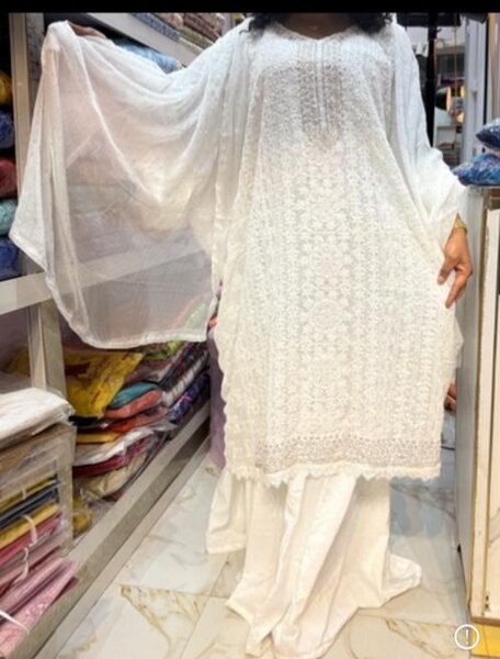 Robe élégante en dentelle