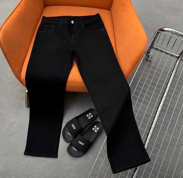 Jean noir moderne homme