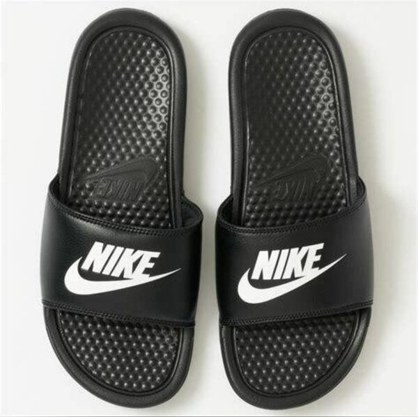 Tongs Nike Noires