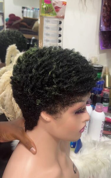 Afro petit garçon