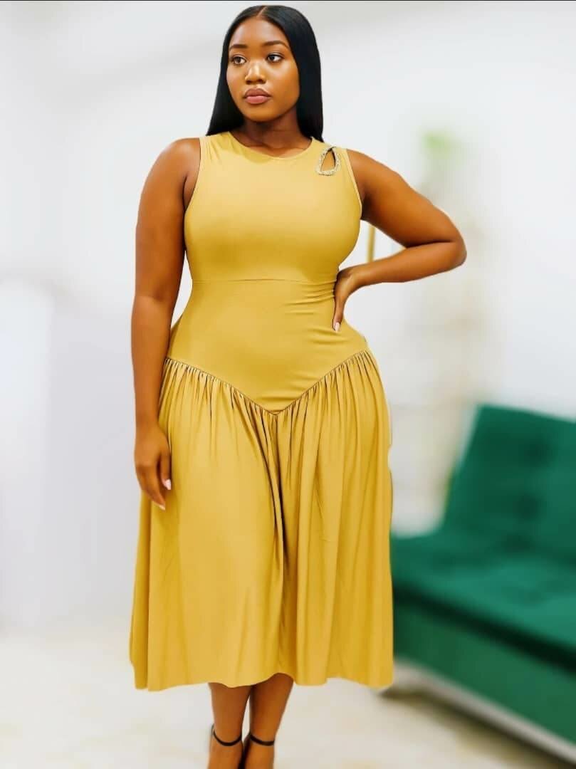 Robe élégante sans manches