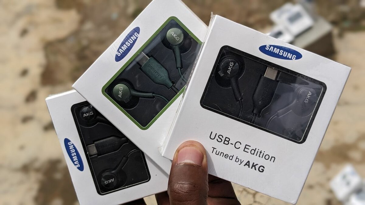 Samsung AKG headsets