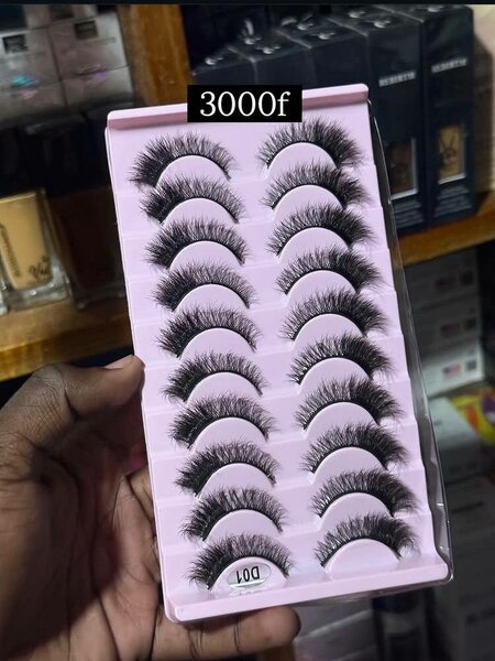 Faux cils volumineux 3D