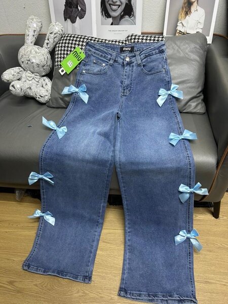 Jean bleu nœuds filles