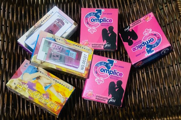 3 lubrifiants + 9 préservatifs