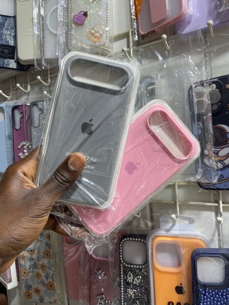 Coque magnétique iPhone 17
