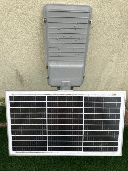 Lampe solaire de qualité.