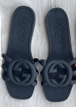 Slippers GUCCI