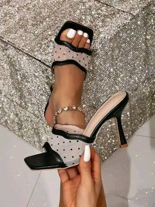 Sandales à talons élégantes