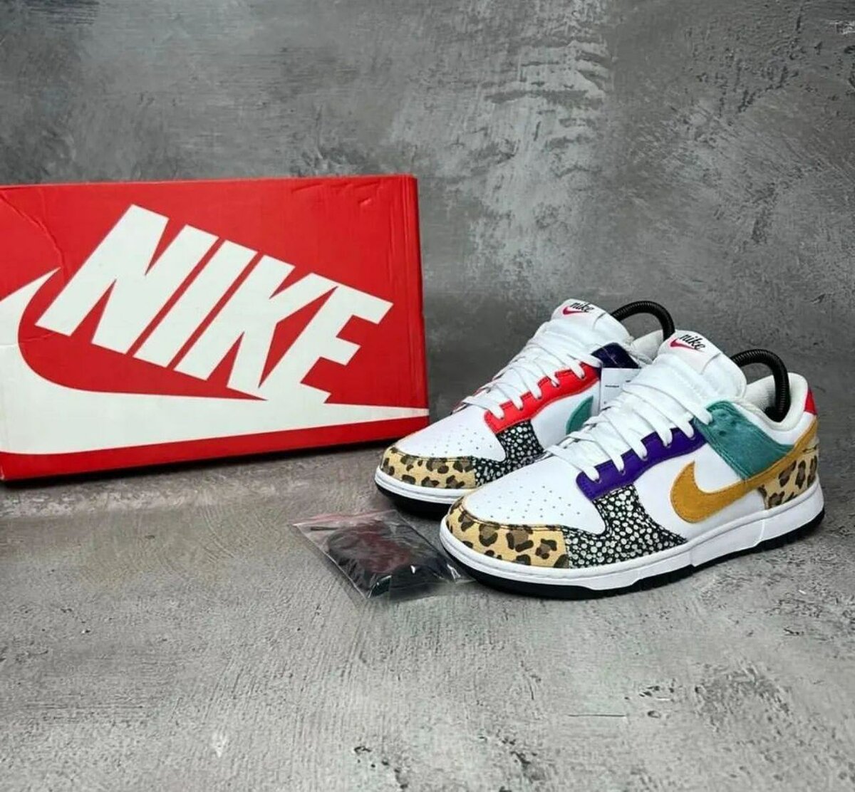 NIKE AIR FORCE ALL GREEN