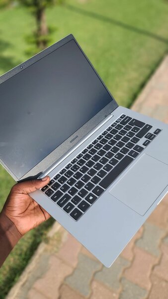 Samsung Galaxy Book Go