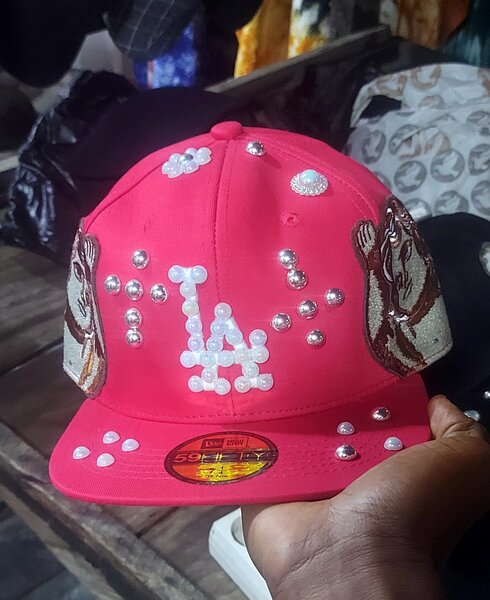 Casquette brillante LA