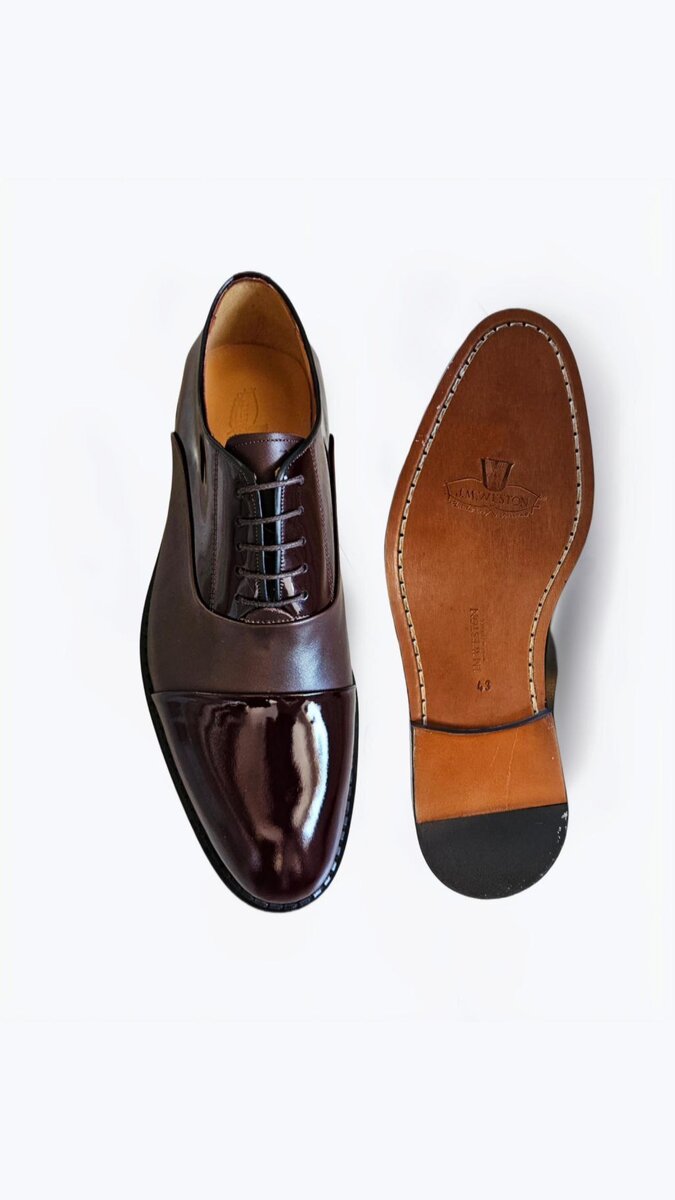 Dress shoe