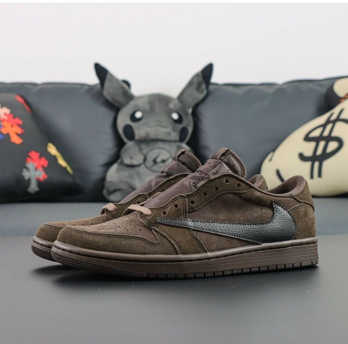 Trivia Scott Jordan 1 low