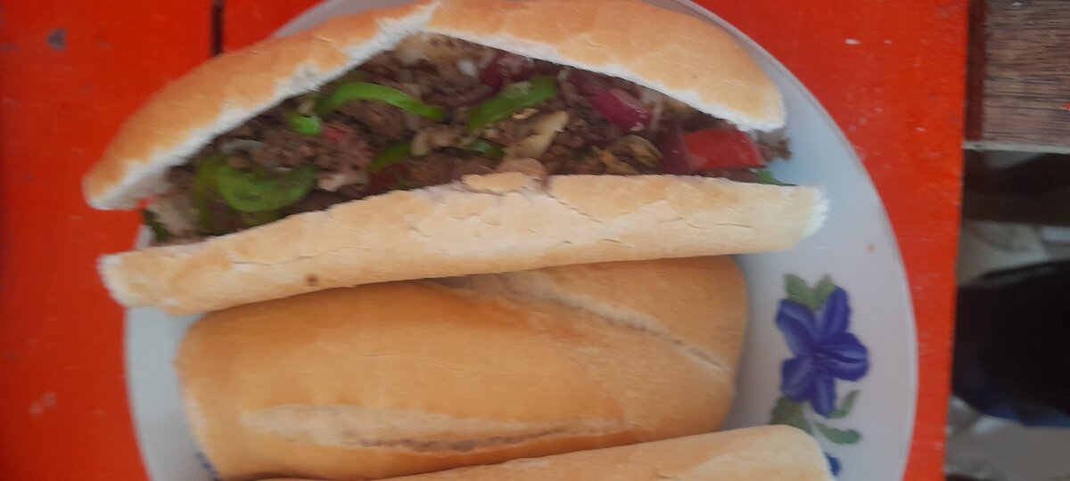 Sandwich savoureux rempli