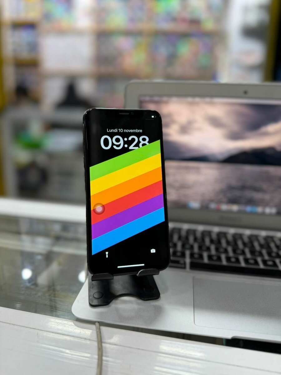 IPhone X 64Go 2nd main