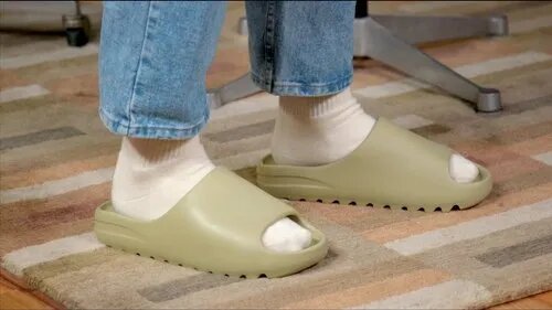 KANYE WEST YEEZY SLIDES
