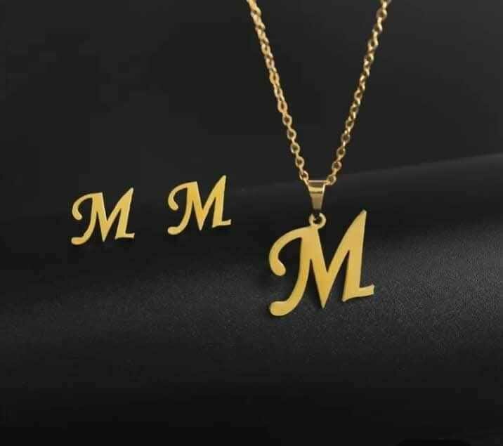 Parure Initiale en Or Élégante