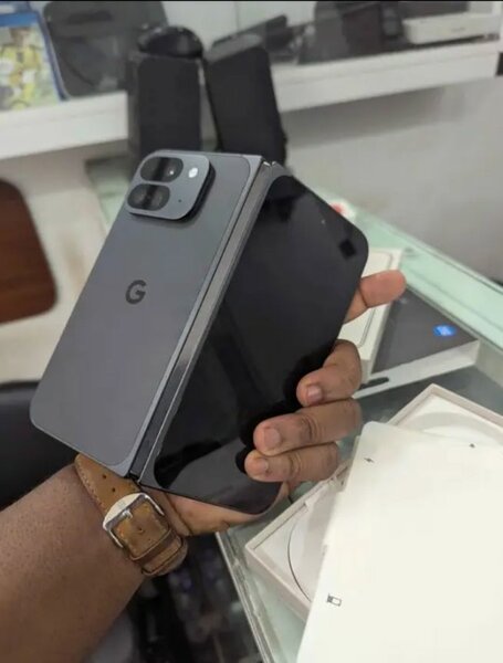 Smartphone Double Écran Pliable