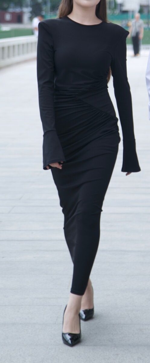 Черное платье