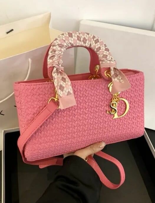 Sac à main tissé glamour