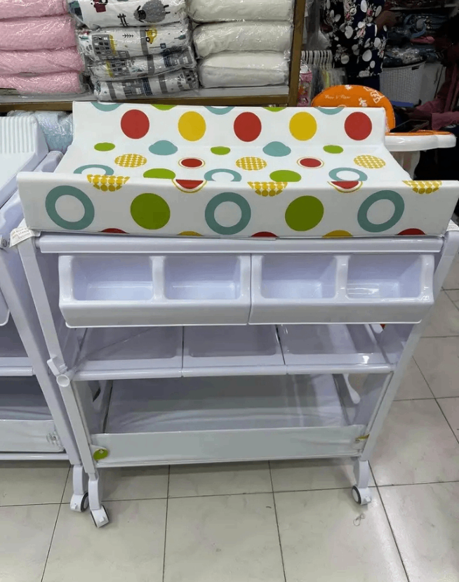 Table à langer bébé pratique